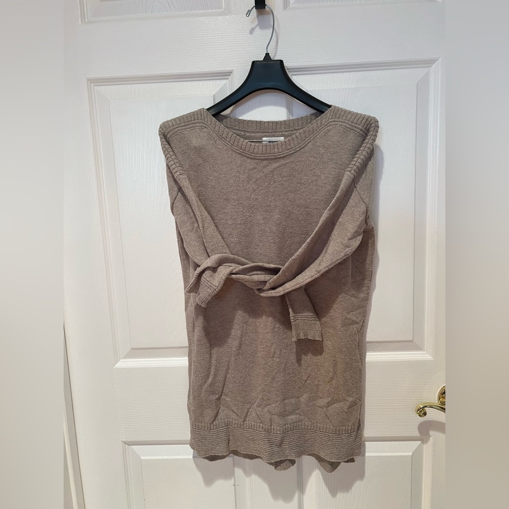 Old Navy ladies sweater